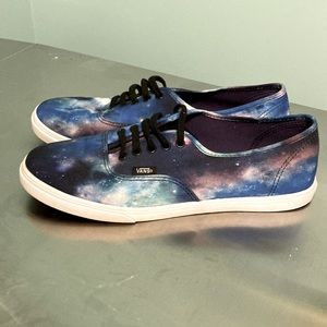 Galaxy Lace-up Low-top Vans Size 7.5 Men/9 Women